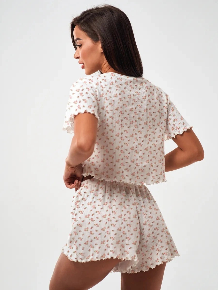 A set of women's loungewear - blended cotton material - ...